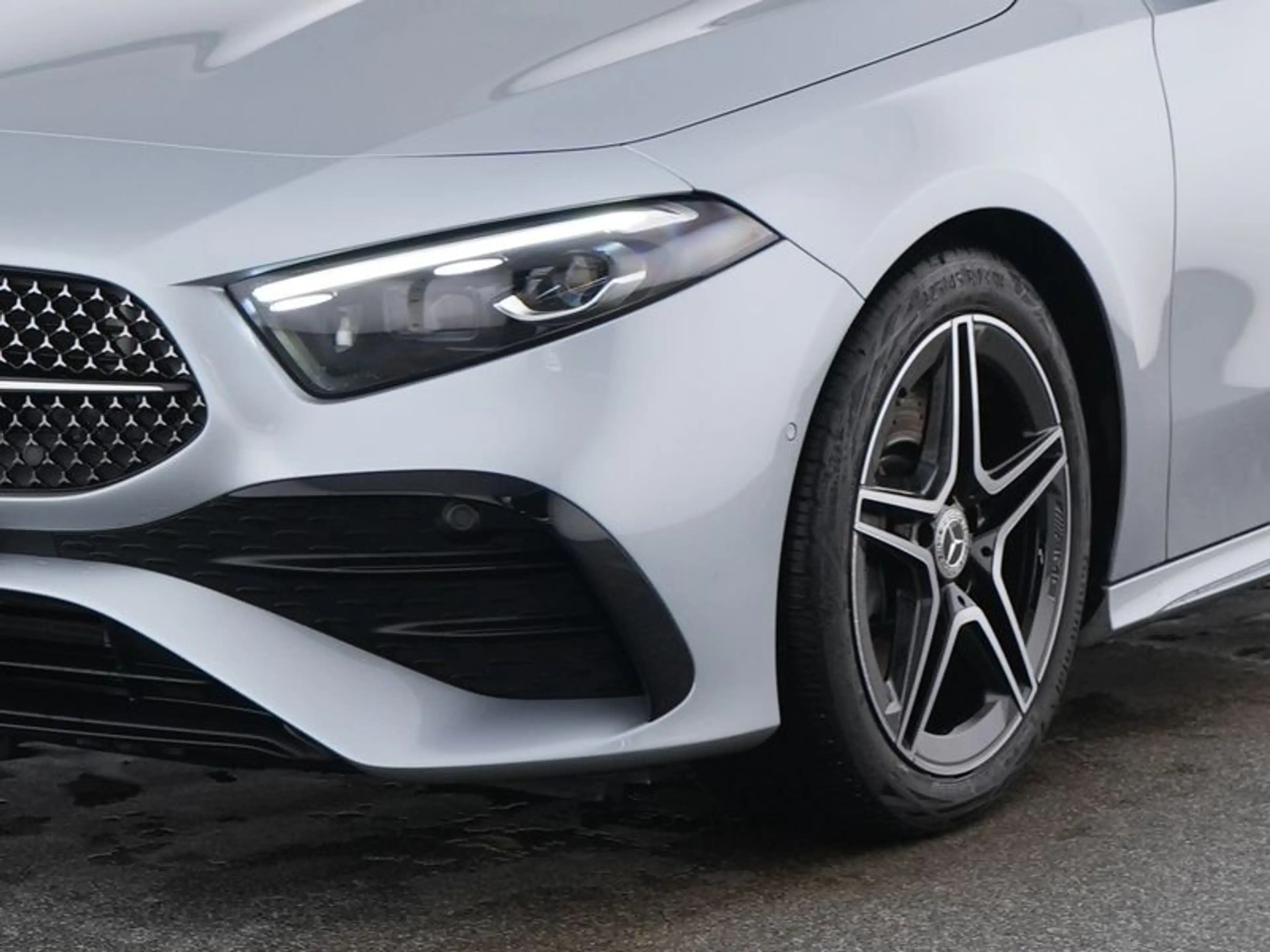 Mercedes-Benz A 250 4M , AMG NIGHT PREMIUM MULTI 360 KAMERA — photo 6