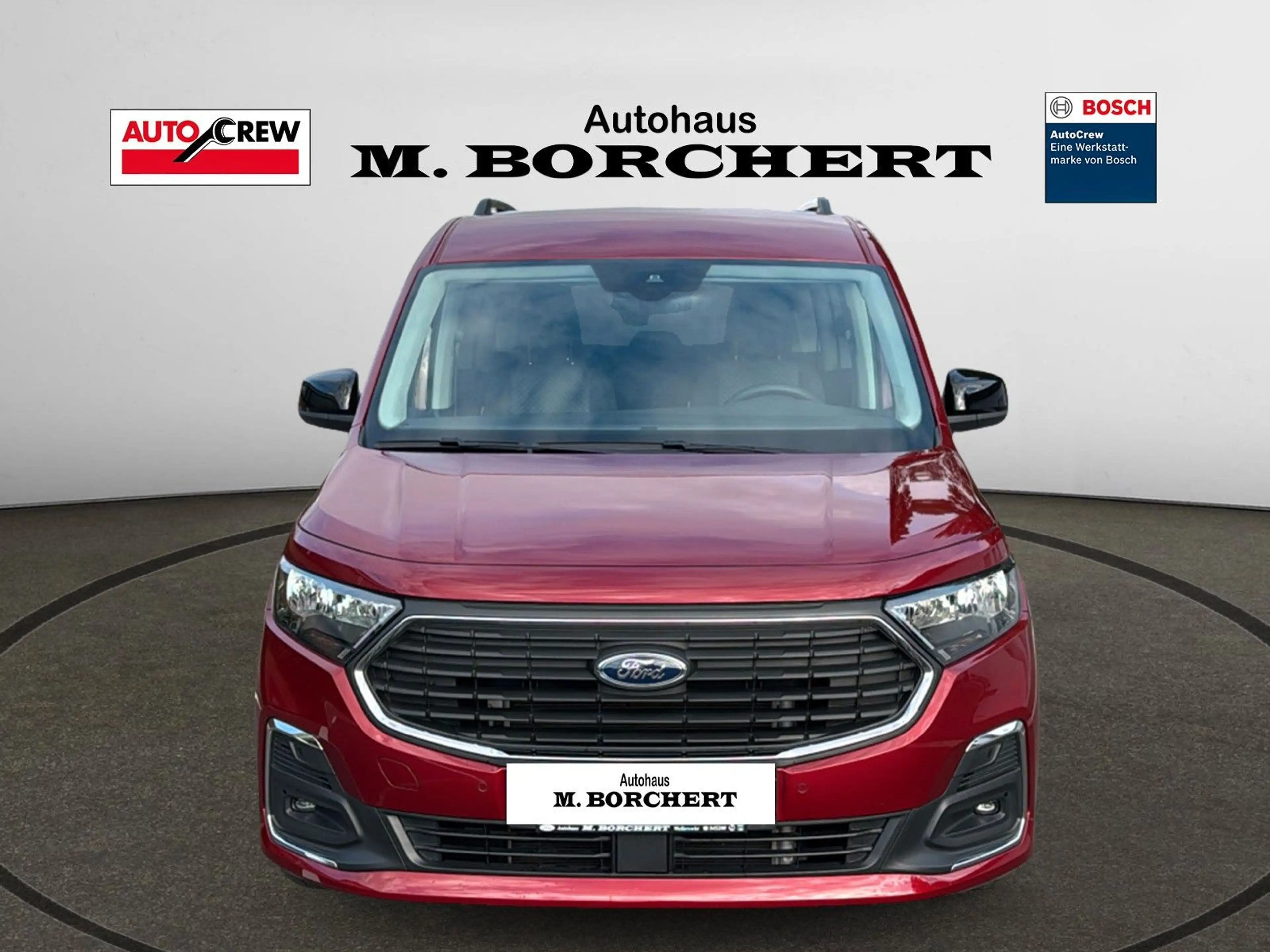 Ford Grand Tourneo Connect Titanium — photo 8