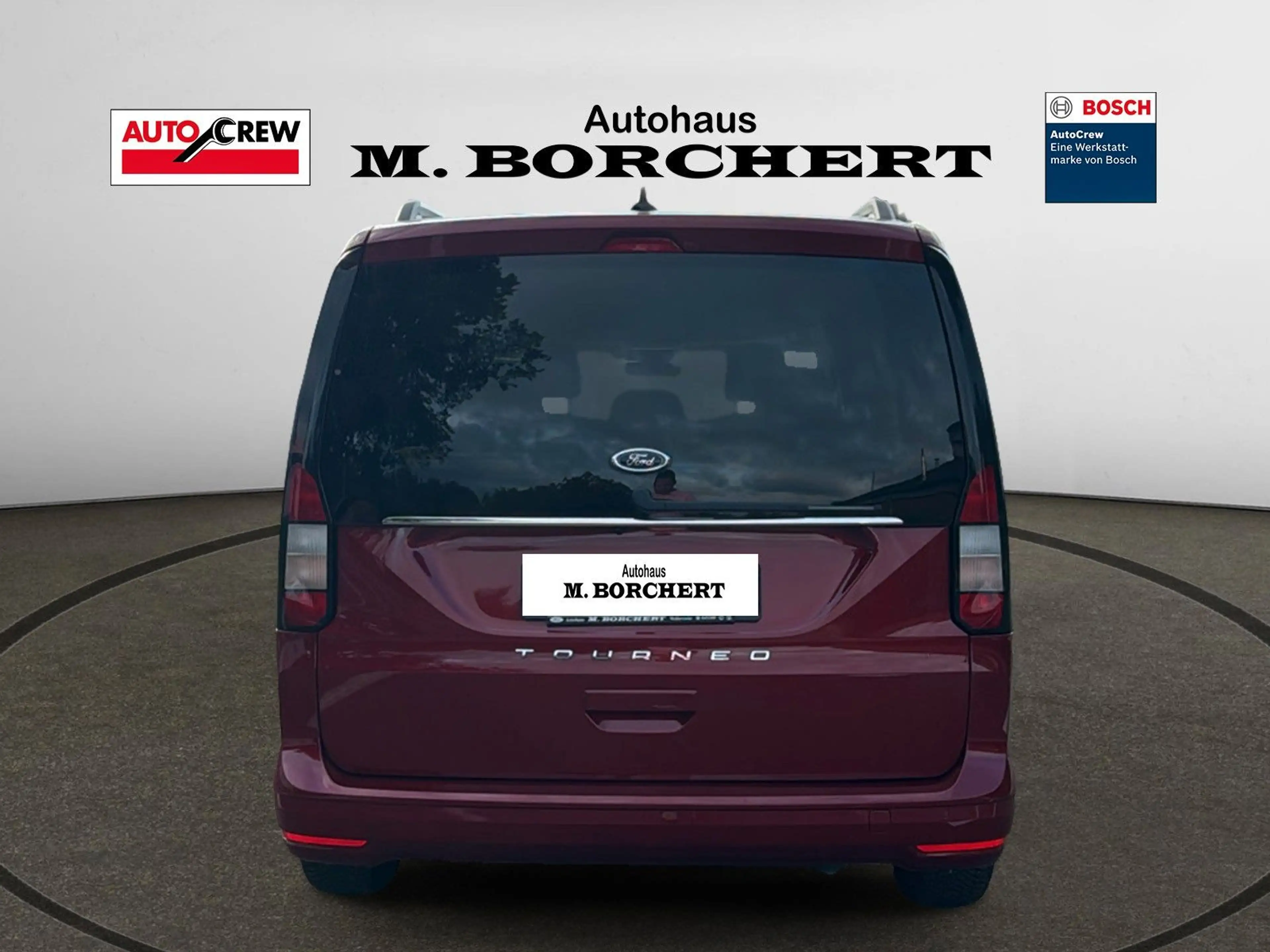 Ford Grand Tourneo Connect Titanium — photo 4