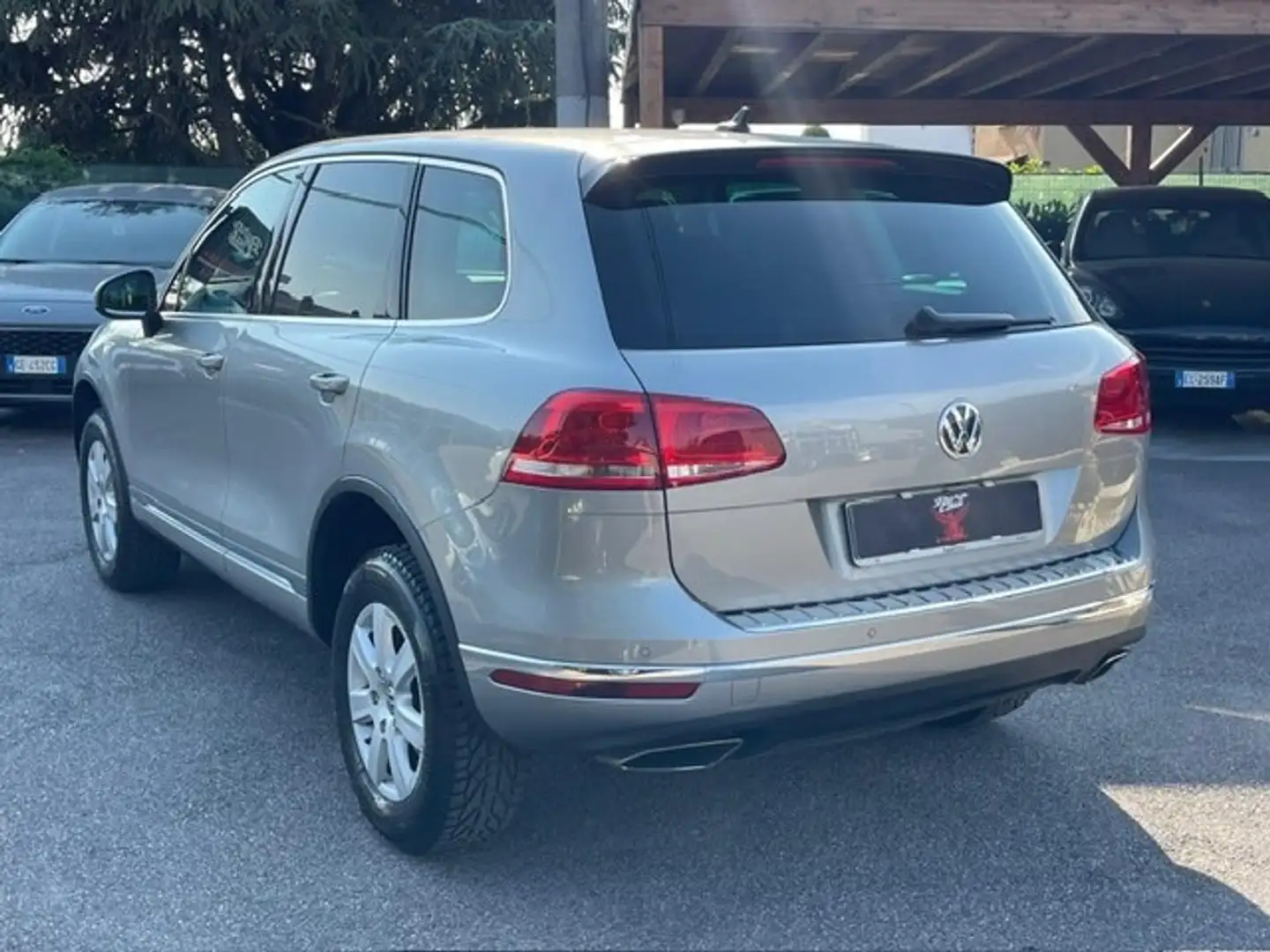 Volkswagen Touareg 3.0 TDI 262 CV tip. BlueMotion Technology Executiv Срібний - 2