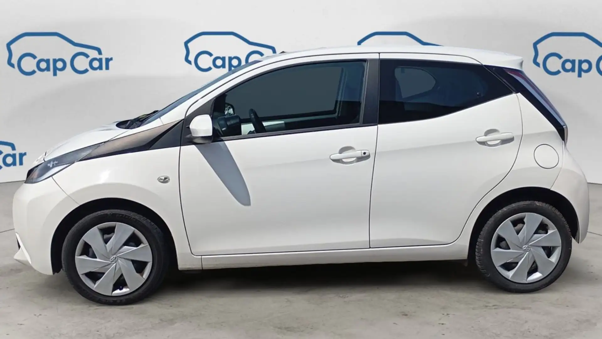 Toyota Aygo 1.0 VVT-i 69 X-Play Blanc - 2