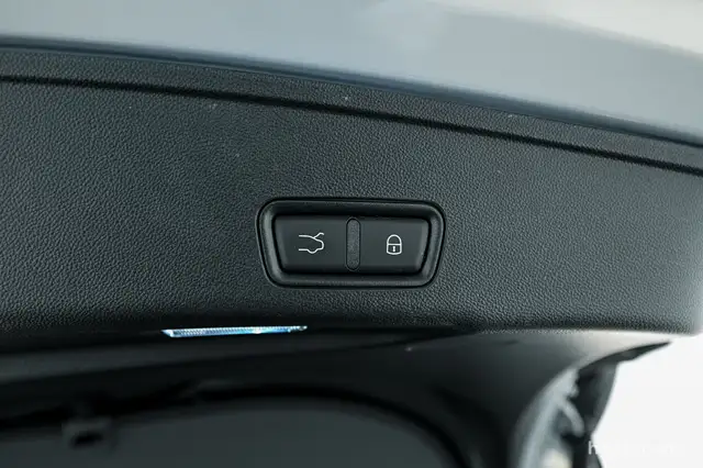 Maserati Grecale Folgore 105kWh 20" HEAD-UP MATRIX PANO 360° SONOS Ansicht 9