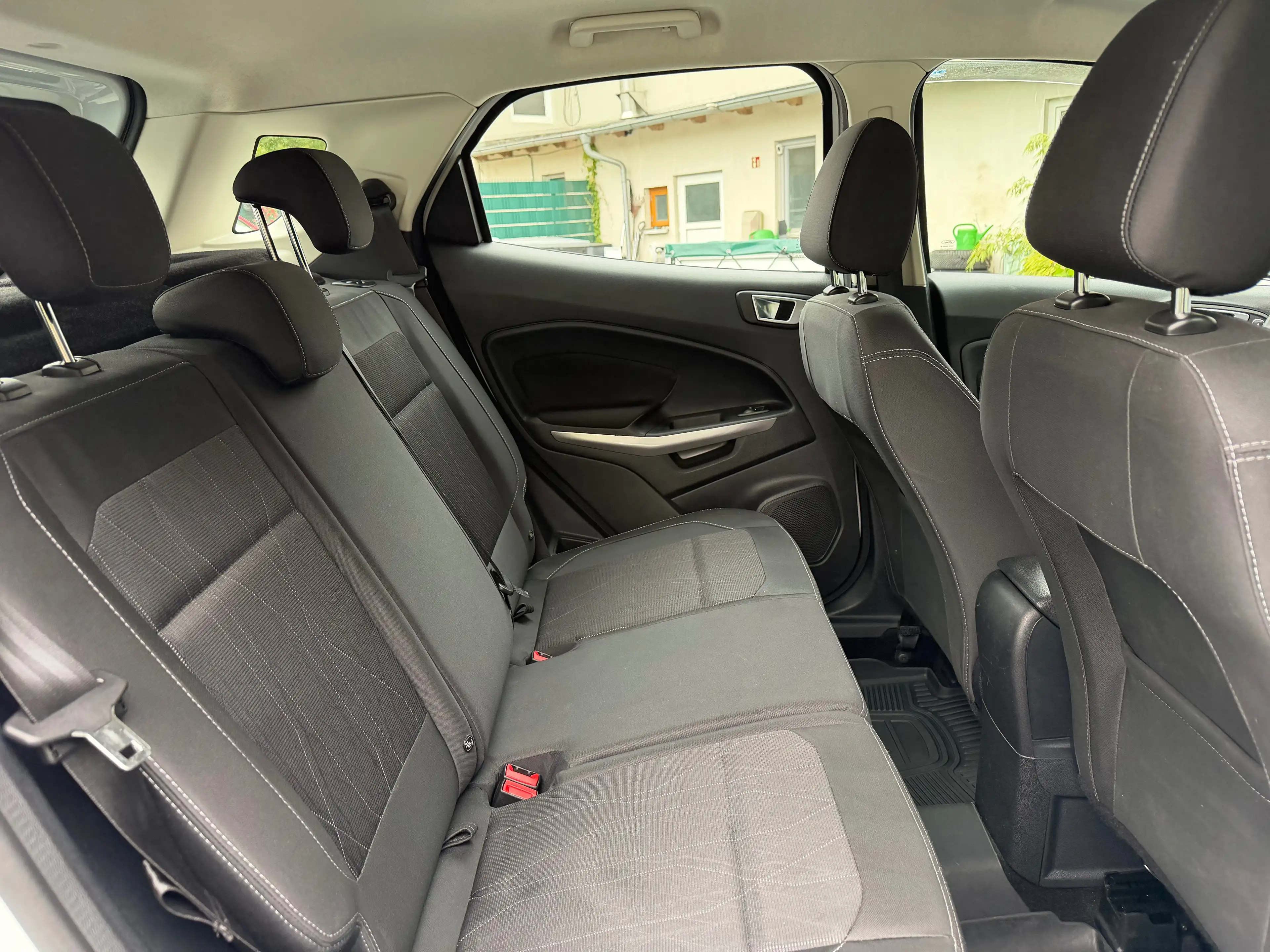 Ford EcoSport Cool — photo 12