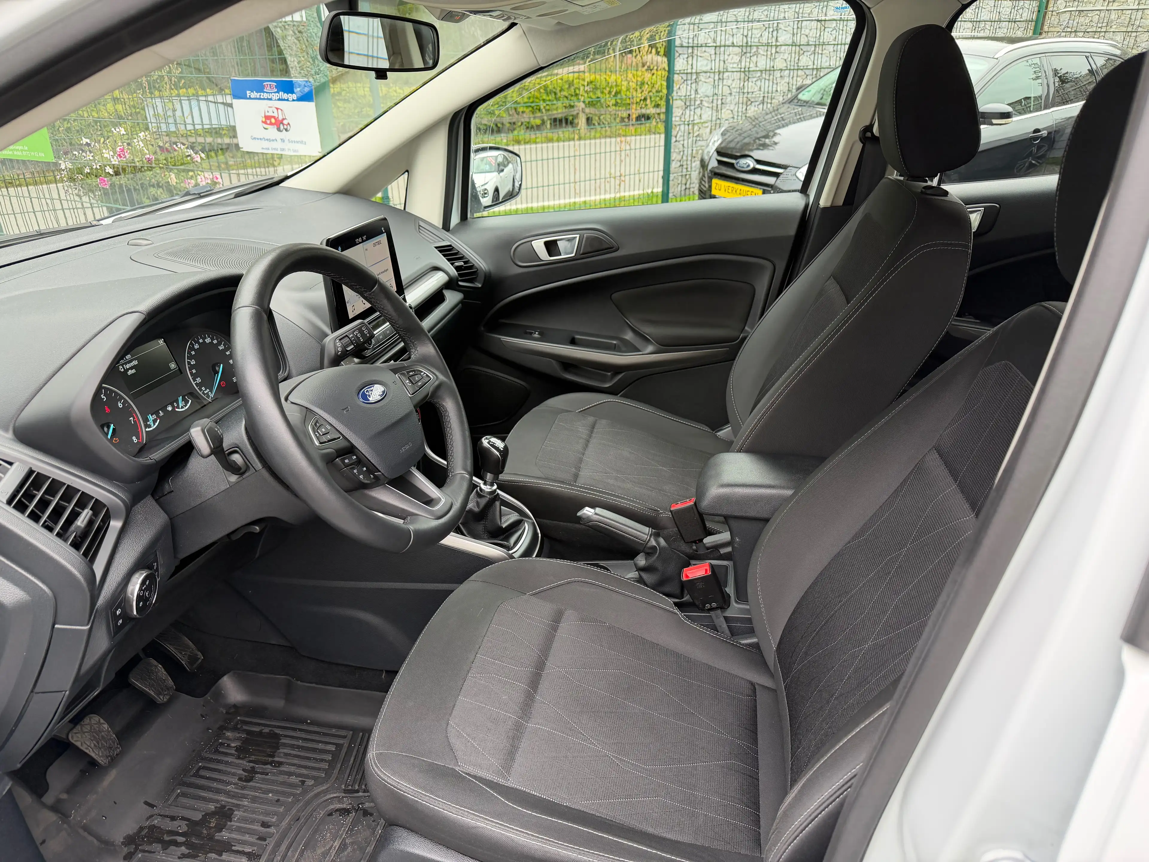Ford EcoSport Cool — photo 9