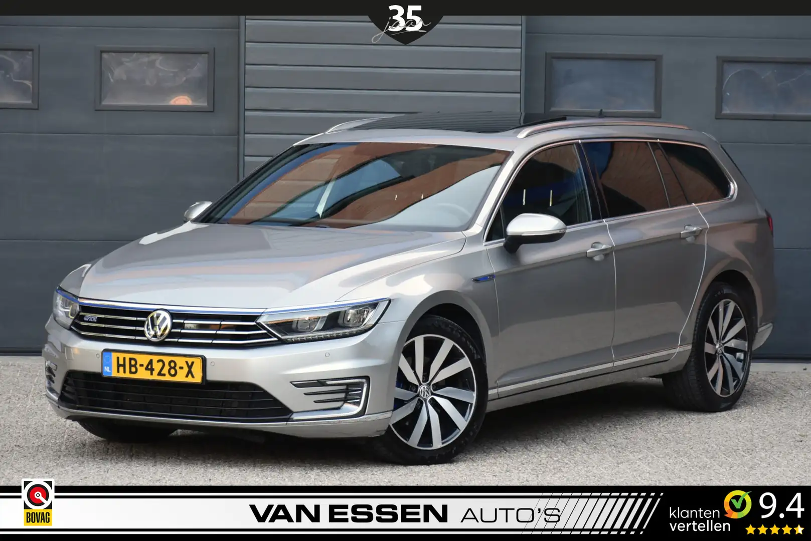 Volkswagen Passat Variant 1.4 TSI GTE Highline Navigatie Pano Camera ACC Led Grijs - 1