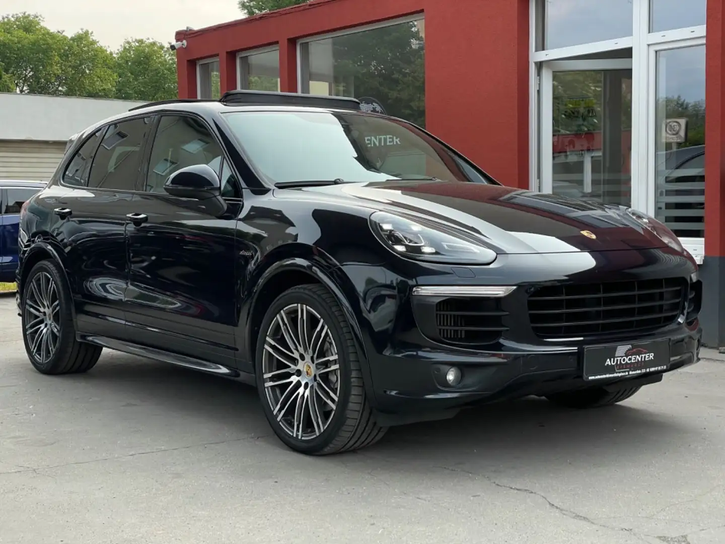 Porsche Cayenne S SPORT-DESIGN/PANO/LEDER/AHK/NAVI/R-KAM Blau - 2