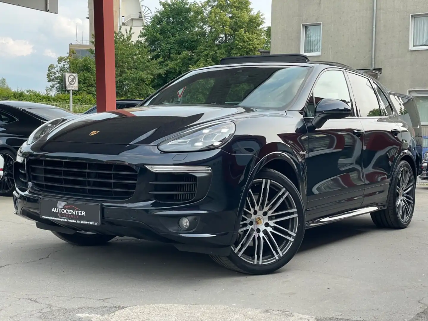Porsche Cayenne S SPORT-DESIGN/PANO/LEDER/AHK/NAVI/R-KAM Blau - 1