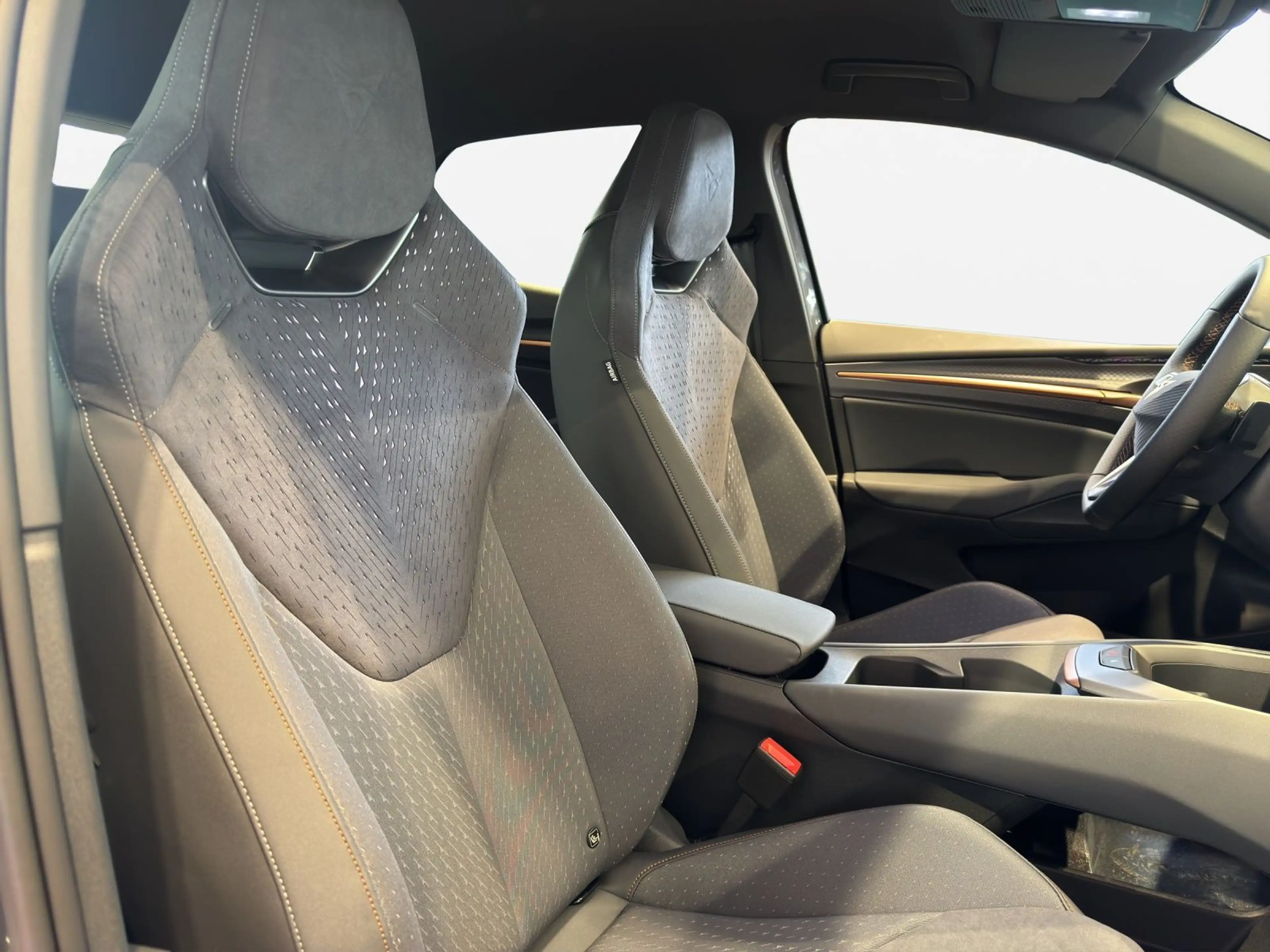 CUPRA Raval Endurance Dynamic Plus Plasma 52 kWh *360° — photo 3