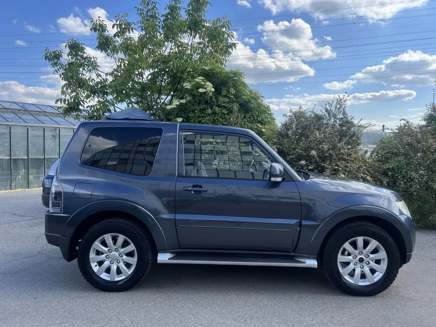 Mitsubishi Pajero Intense Österreich 3,2DI-D 1.Besitz AHK 3000kg Gris - 2