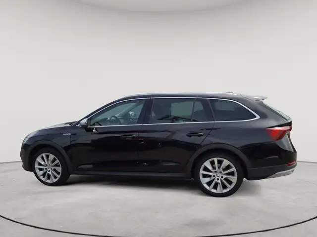 Skoda Octavia view 6