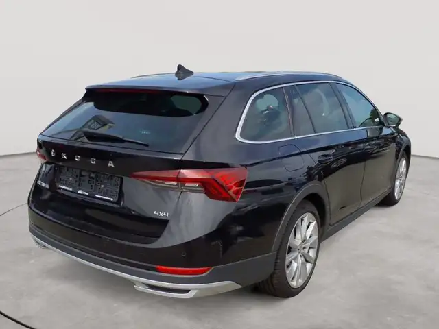 Skoda Octavia view 4