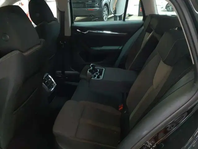 Skoda Octavia view 13