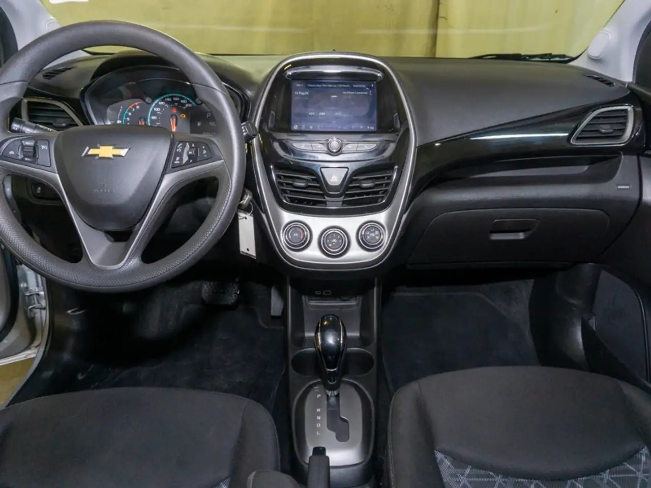 Chevrolet Spark снимка Chevrolet Spark