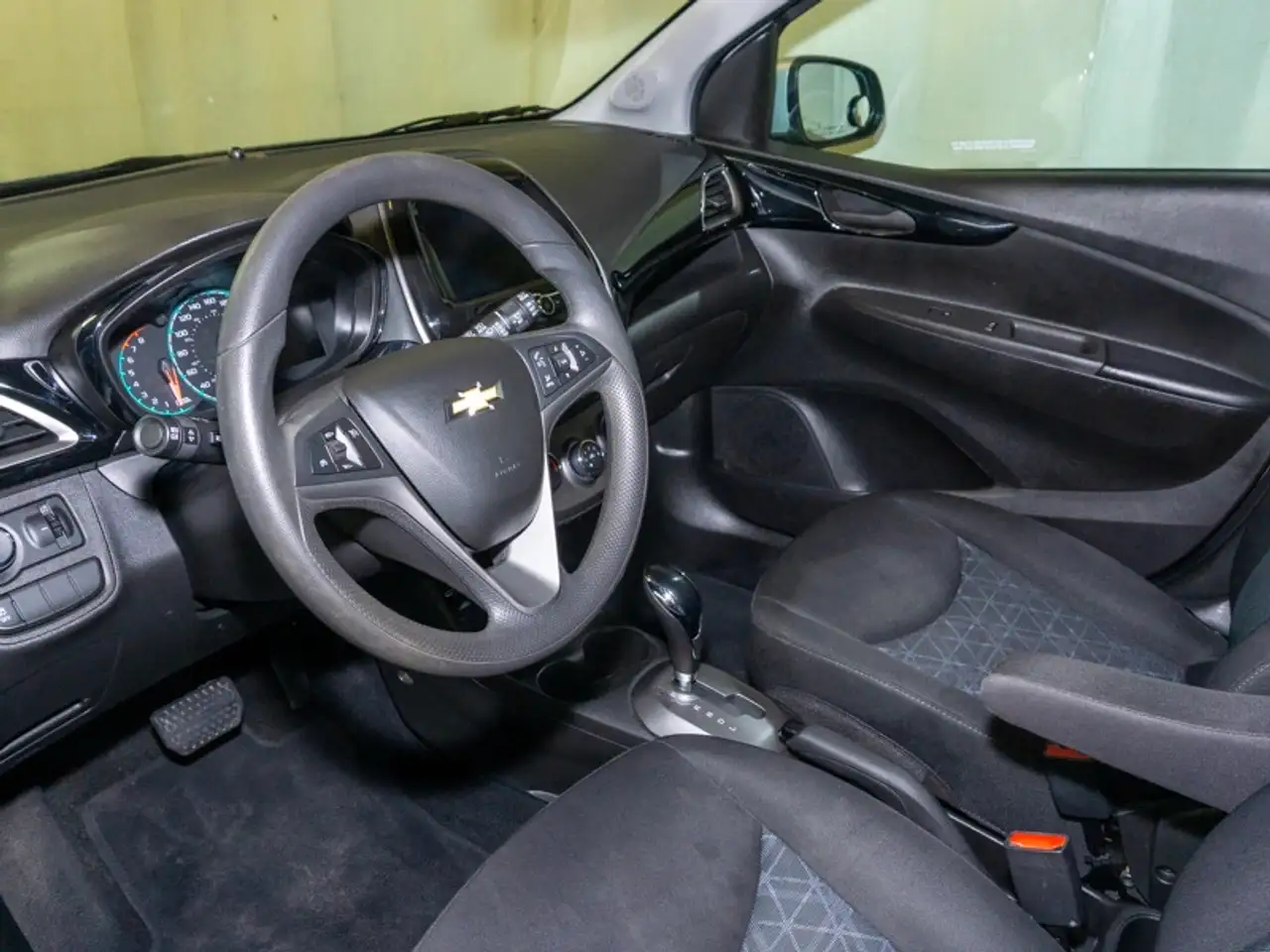 Chevrolet Spark снимка Chevrolet Spark