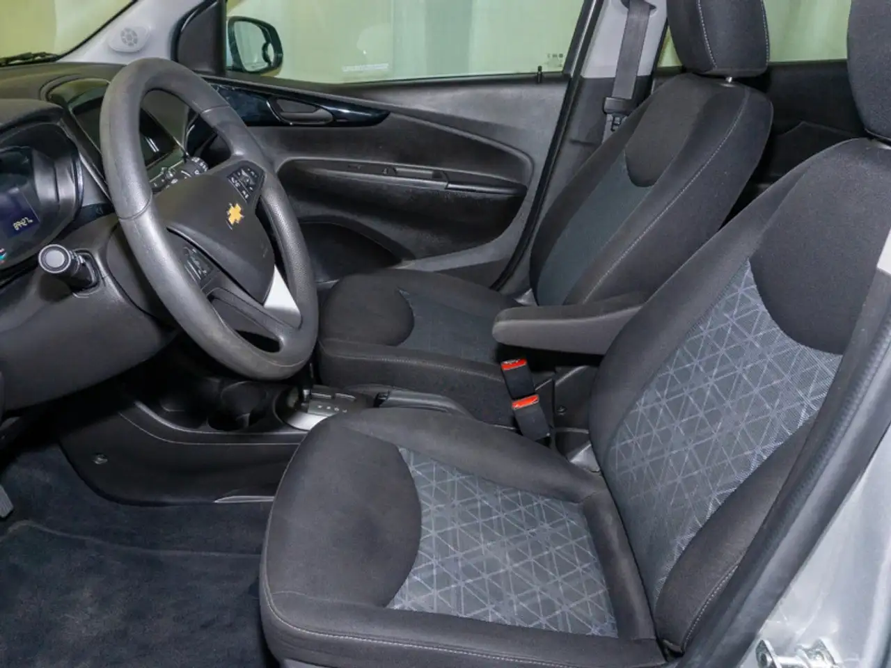Chevrolet Spark снимка Chevrolet Spark