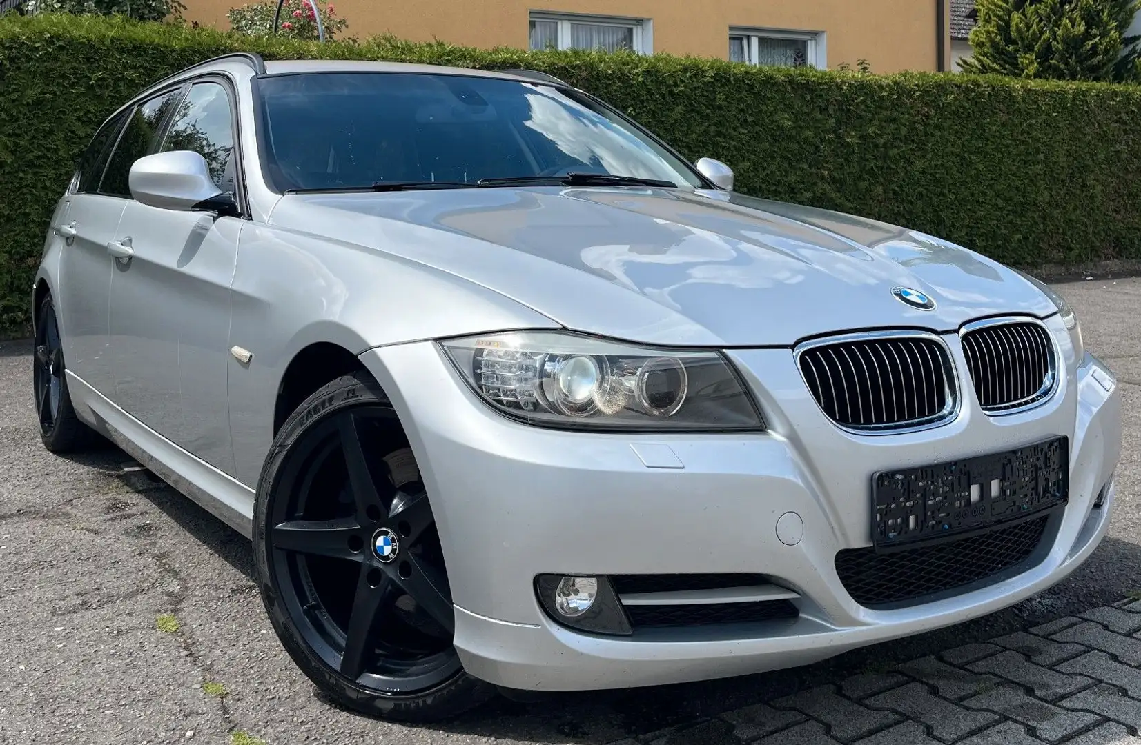 BMW 320 d Touring XENON PDC 18 Zoll 2.HAND TOP Plateado - 1