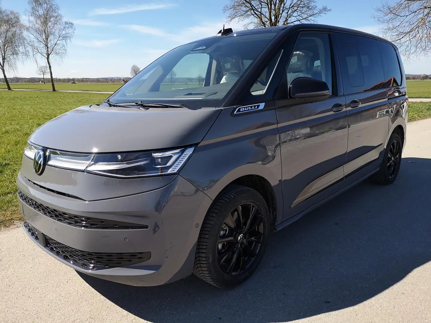Volkswagen T7 Multivan Edition 1,5eHybrid DSG Elegance KÜ 7 Sitzer 180... Grau - 1