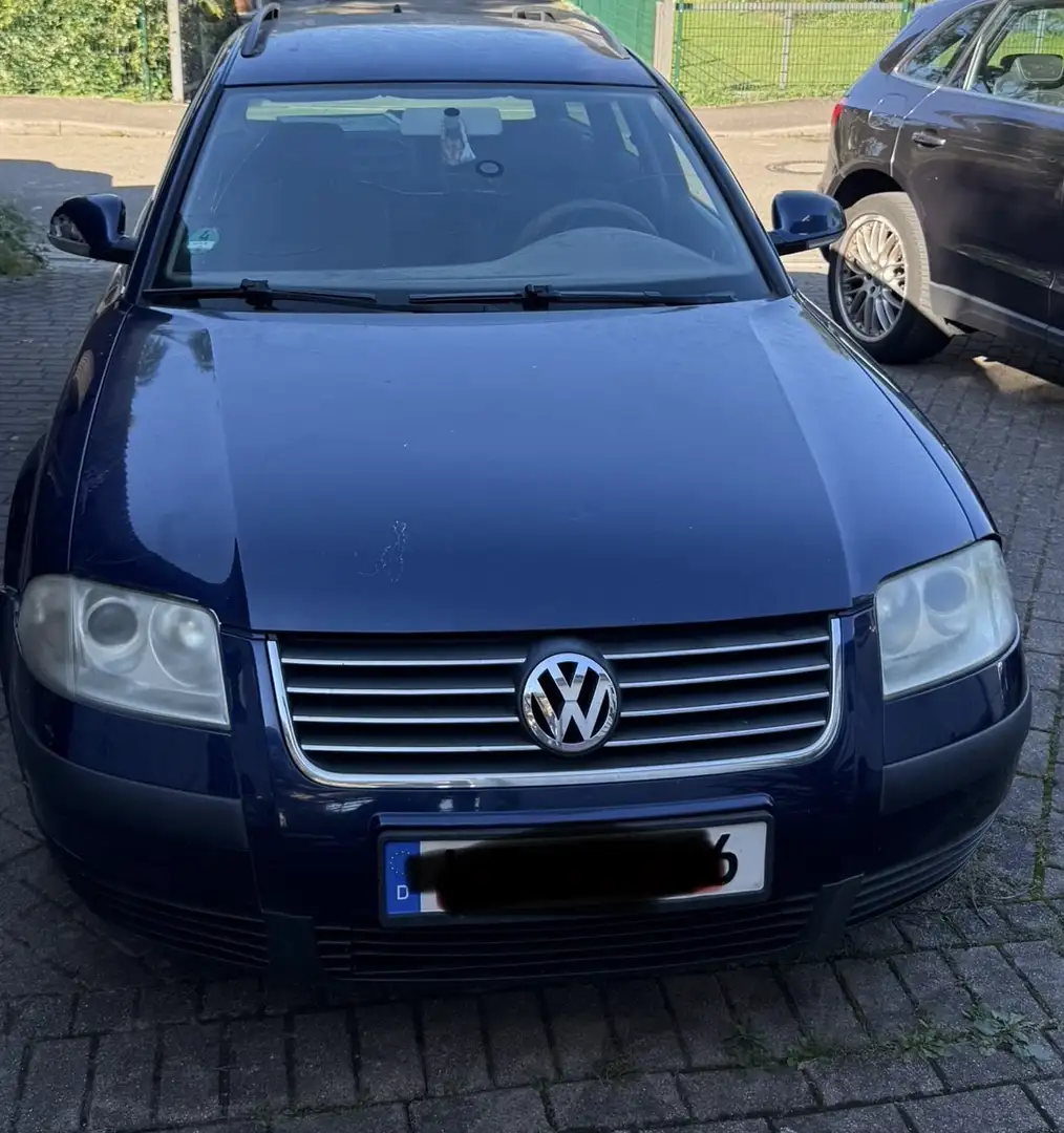 Volkswagen Passat Variant Family Blau - 1