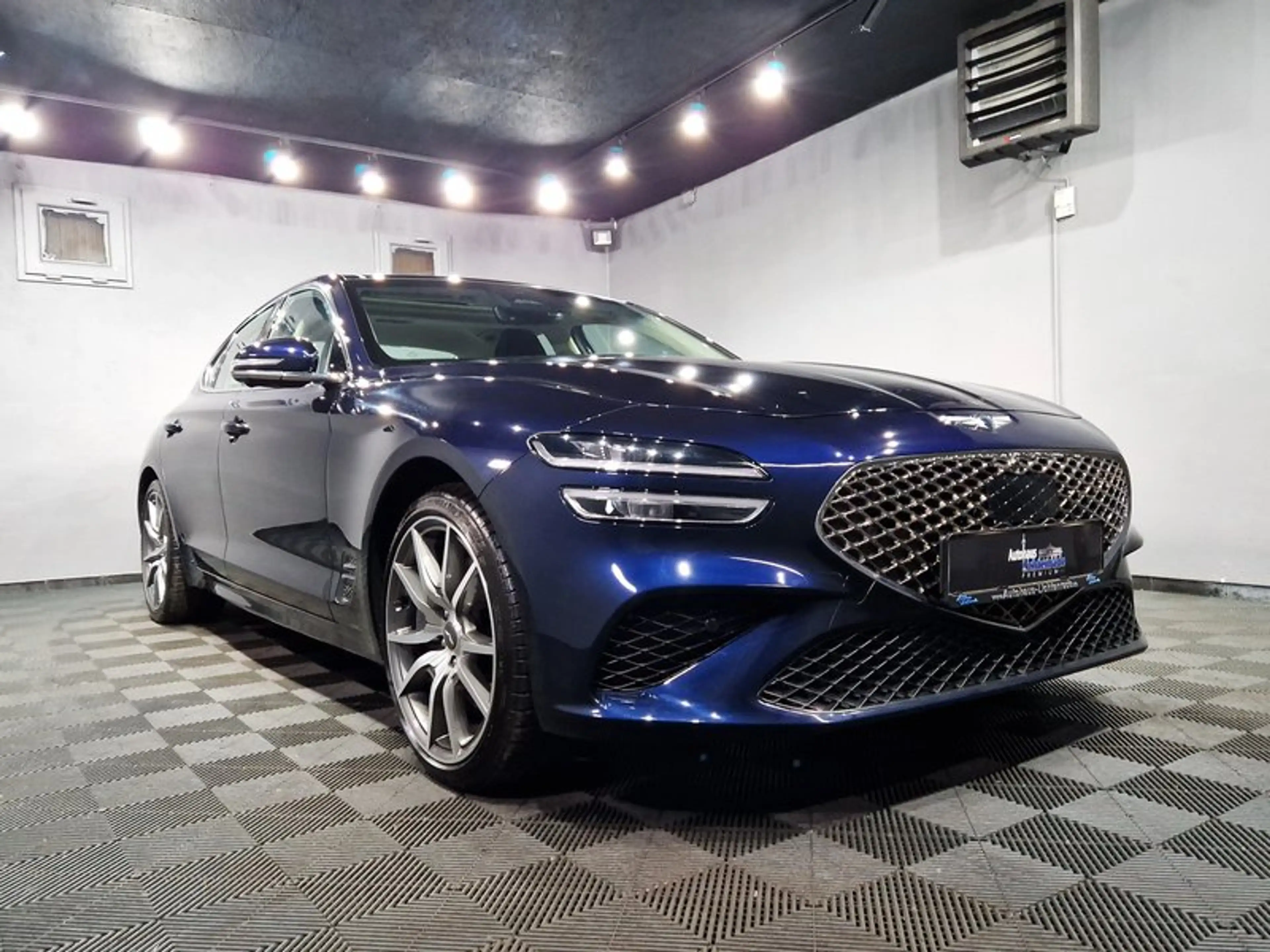 Genesis G70 2.0 T Luxury 4WD|AUTOM|LEDER|LED|PANO|360*GRAD — photo 2