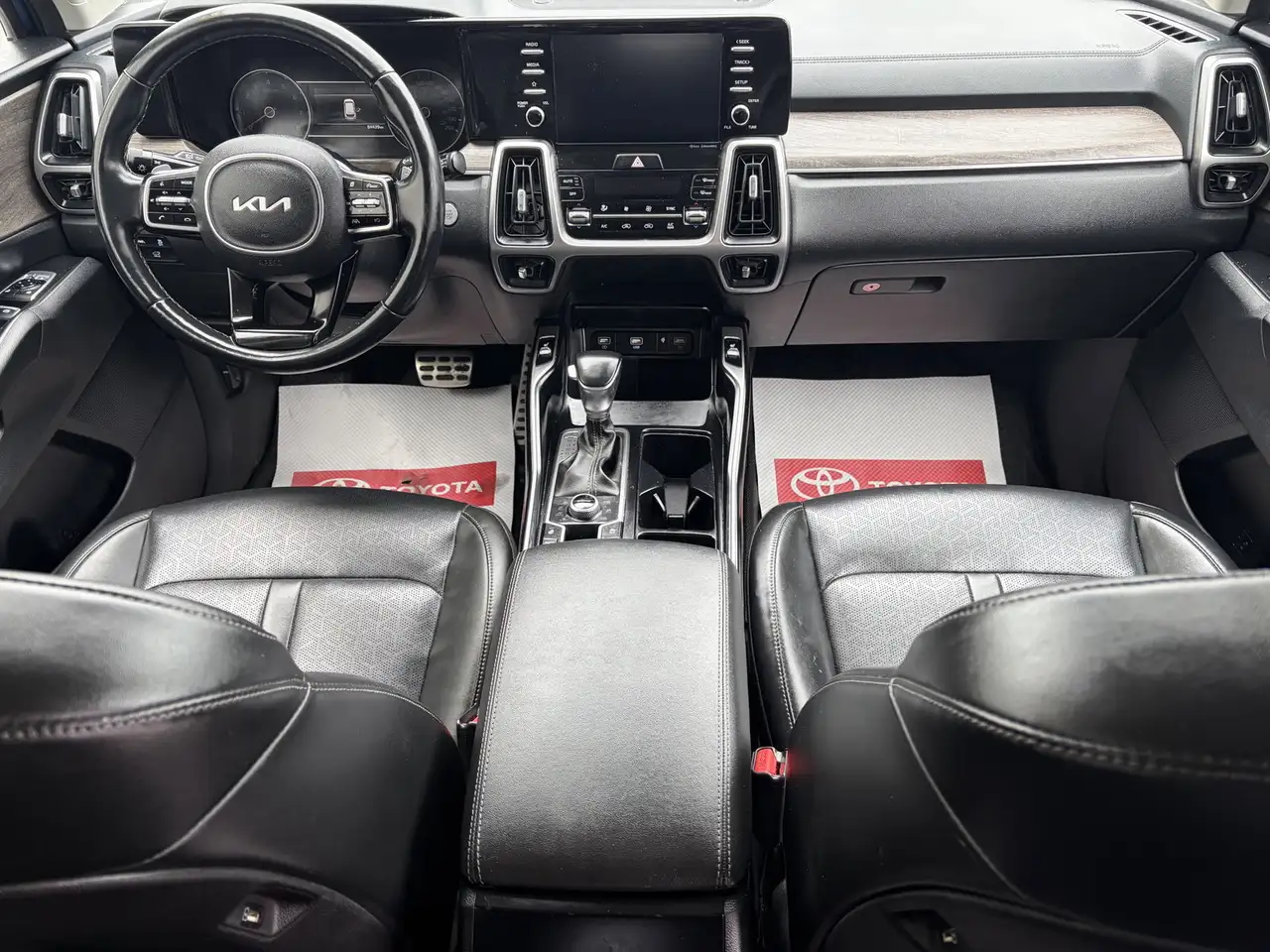 Kia Sorento снимка Kia Sorento