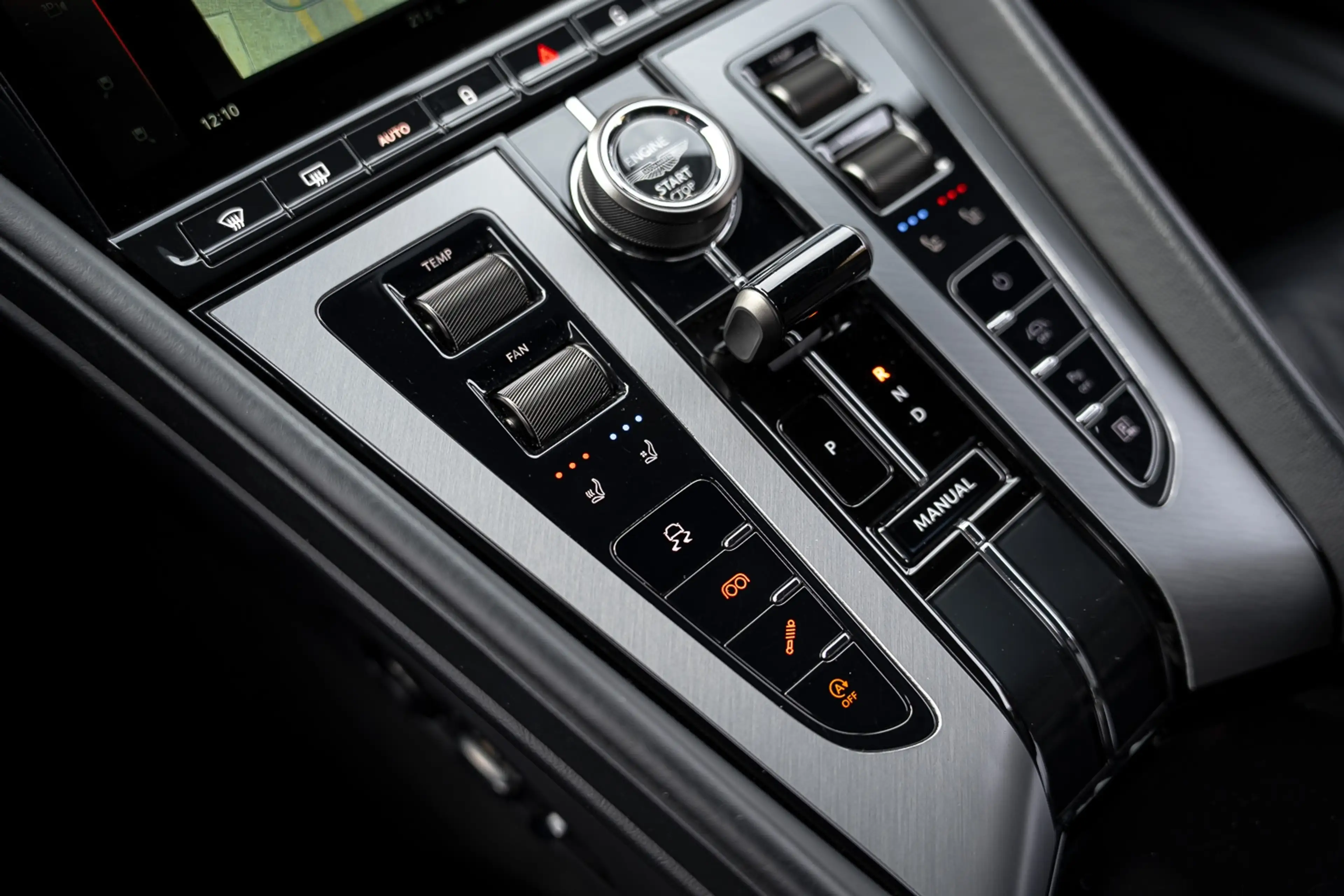 Aston Martin DB12 V8 Keramische Remschijven | Lux Quilting Leder | R — photo 10