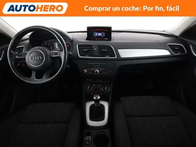 Audi Q3 view 13