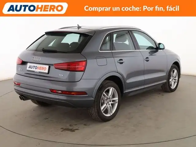 Audi Q3 view 6