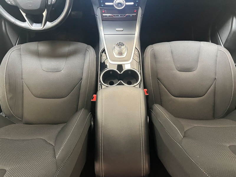 Ford S-Max 2.5 Duratec  (FHEV) Hybrid Titanium — photo 13