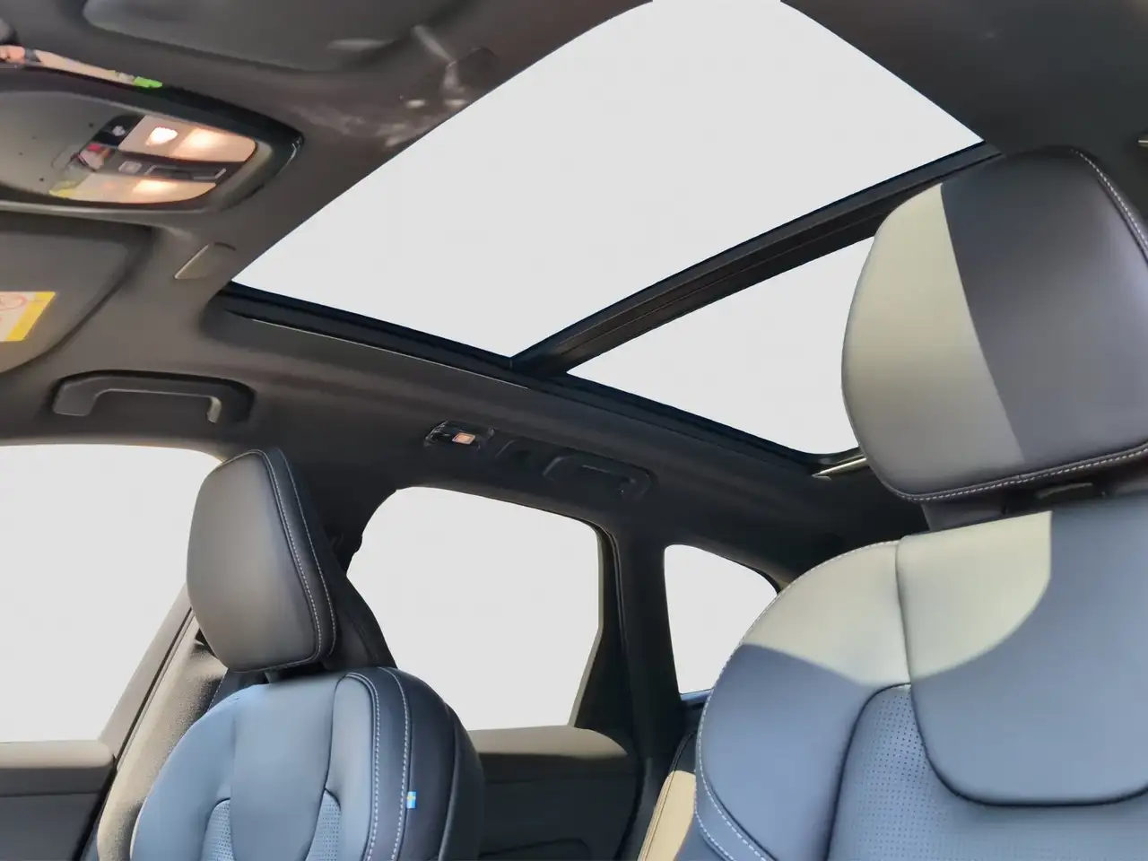 Volvo XC60 2026 — фото 10