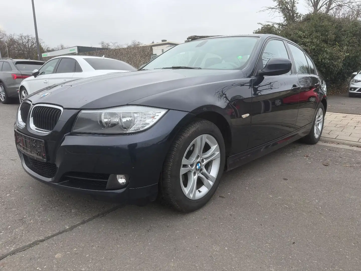 BMW 318 3 Limousine 318d Blau - 1