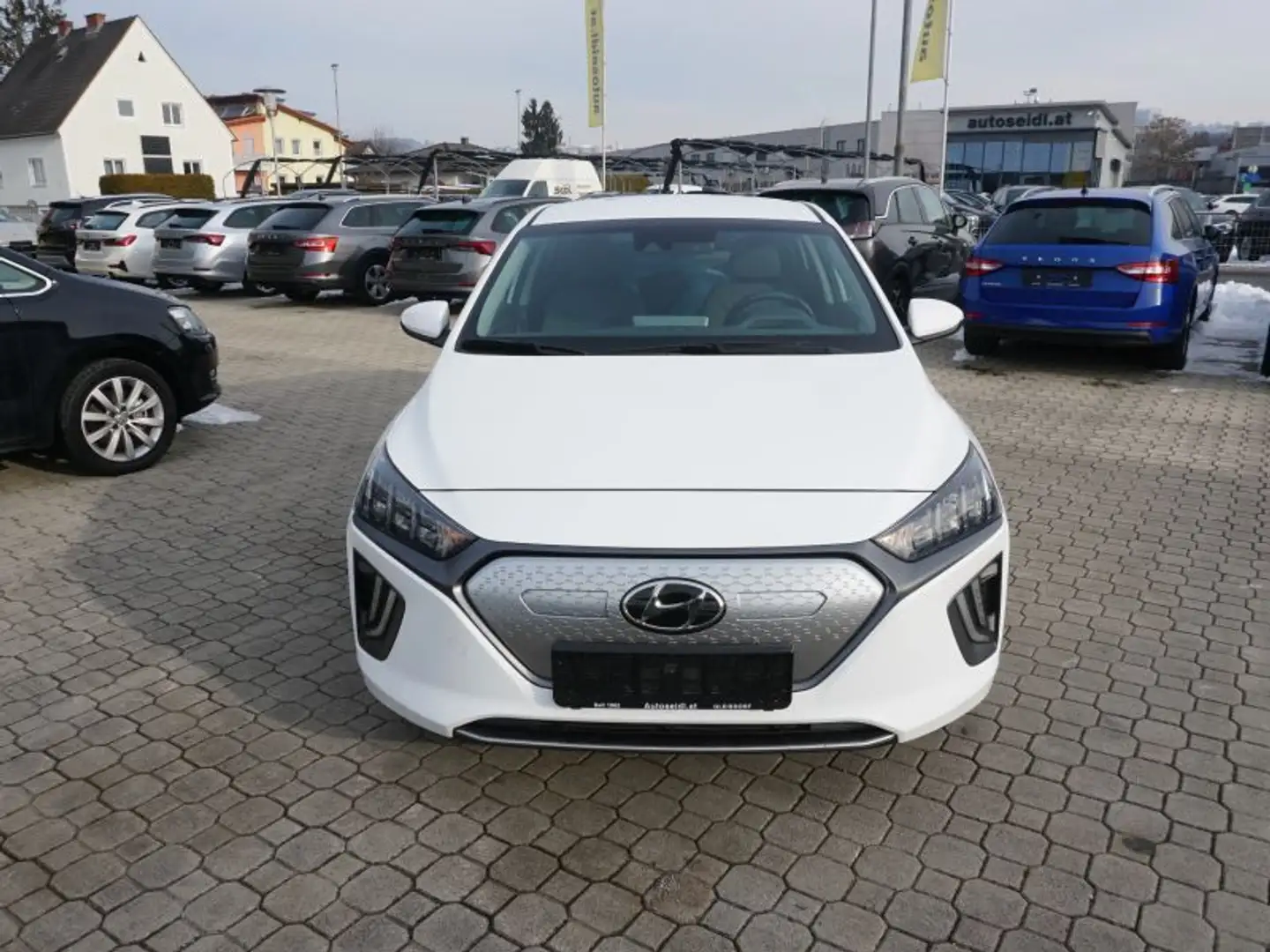 Hyundai IONIQ Level 4 Aut. *NAVI+KAMERA* Weiß - 2