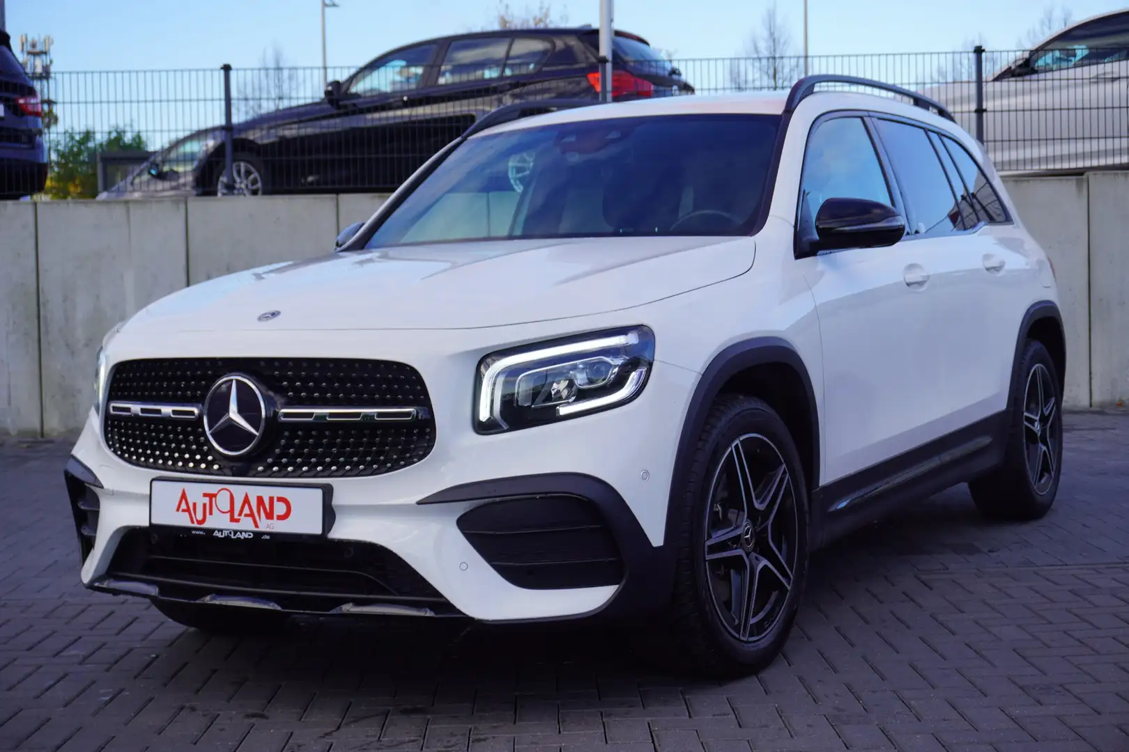 Mercedes-Benz GLB 200 AMG Line Totwinkel 360° el. Heckklappe Weiß - 2