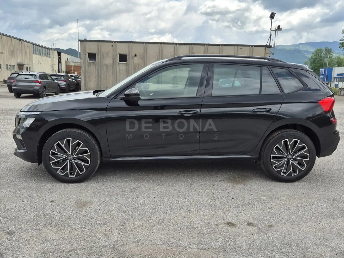 Skoda Kamiq 1.0 tsi black dots 115cv Nero - 2