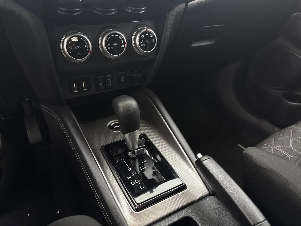 Mitsubishi RVR снимка Mitsubishi RVR