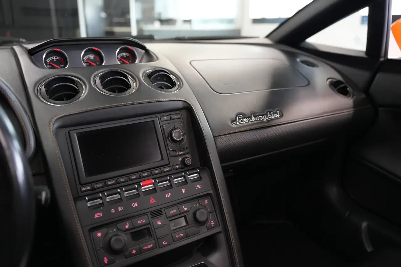 Lamborghini Gallardo снимка Lamborghini Gallardo