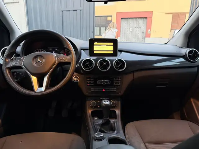 Mercedes-Benz B Class view 6