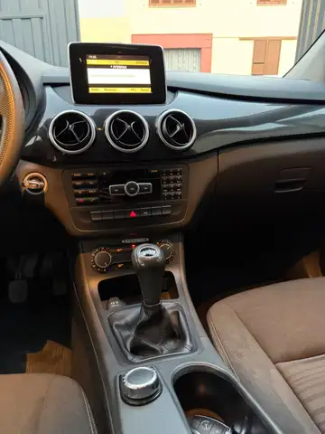 Mercedes-Benz B Class view 7