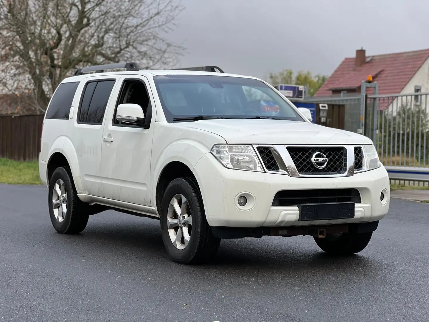 Nissan Pathfinder 2.5 dCi Comfort"NAVI"KAMERA"KLIMA"ALLRAD Weiß - 1