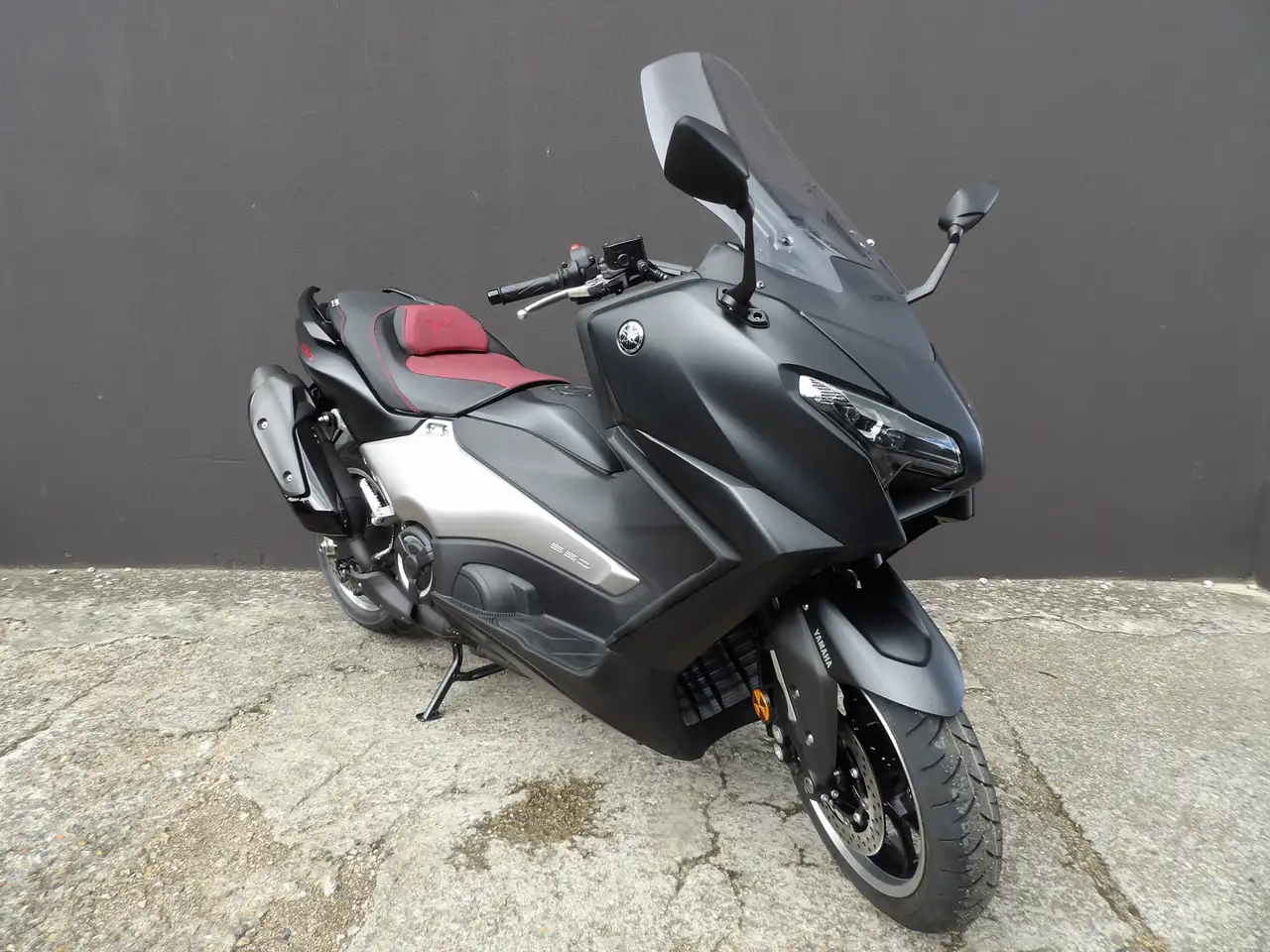 Yamaha Tmax 560