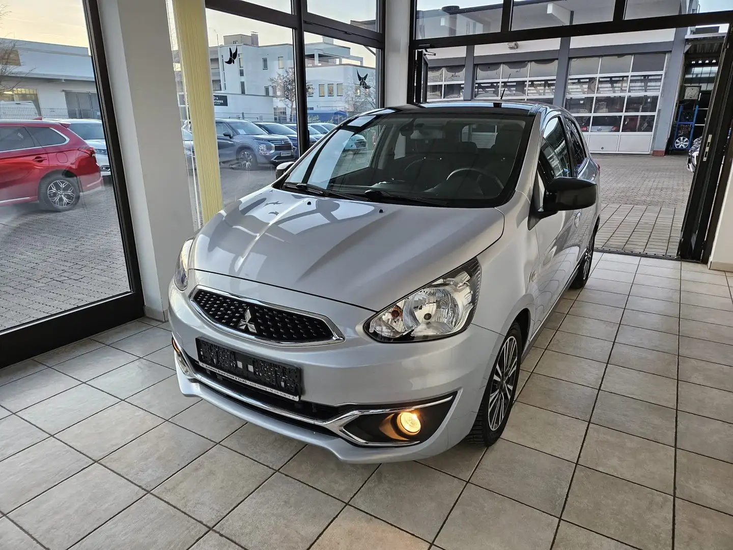 Mitsubishi Space Star Diamant Edition+ Automatik Argent - 2