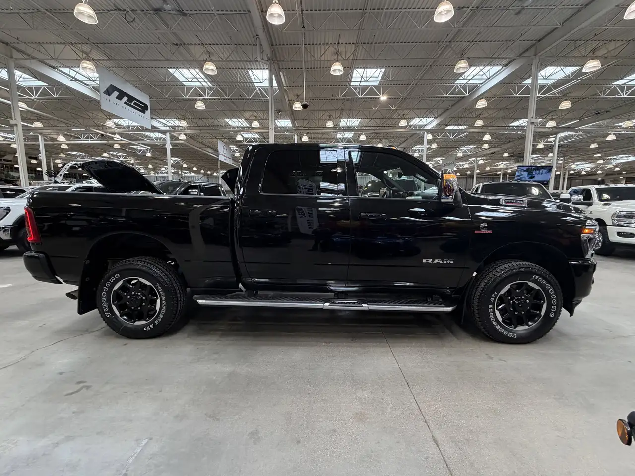 RAM 2500 снимка RAM 2500