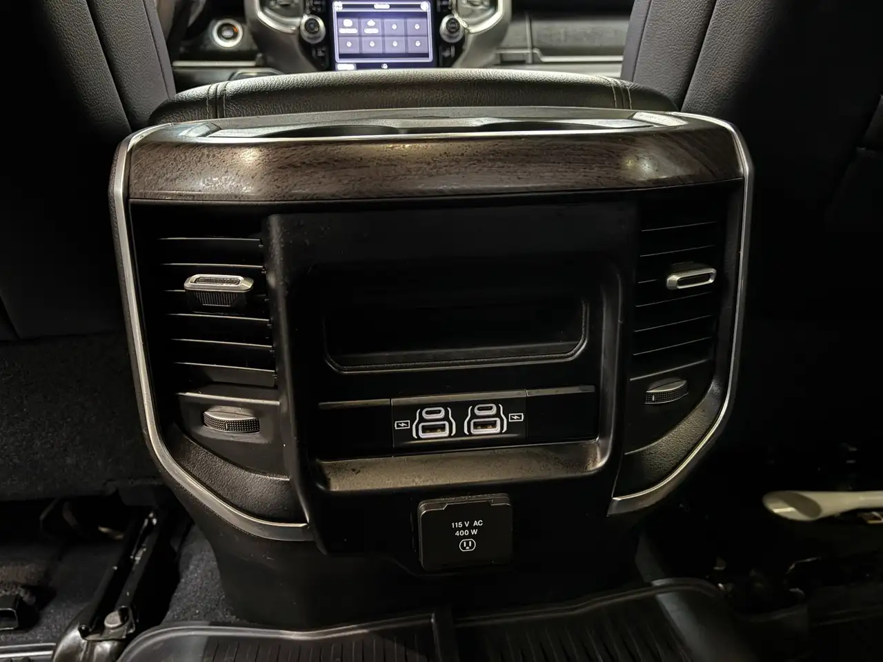 RAM 2500 снимка RAM 2500