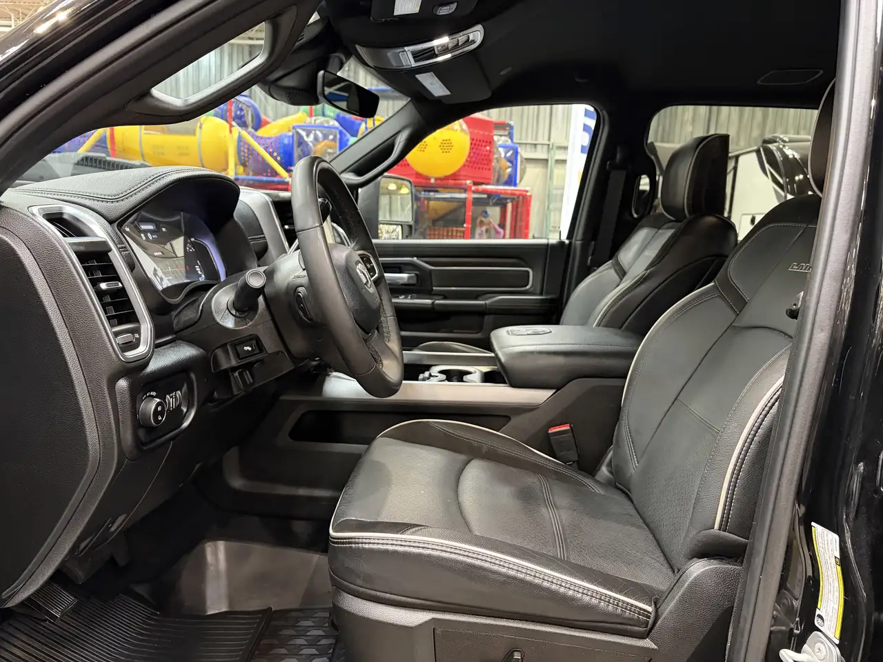 RAM 2500 снимка RAM 2500