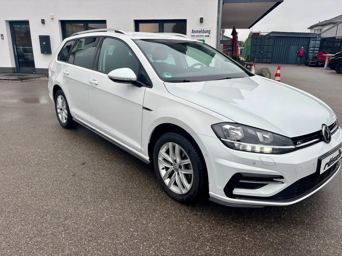 Volkswagen Golf VII Variant Comfortline R-LINE Wit - 1