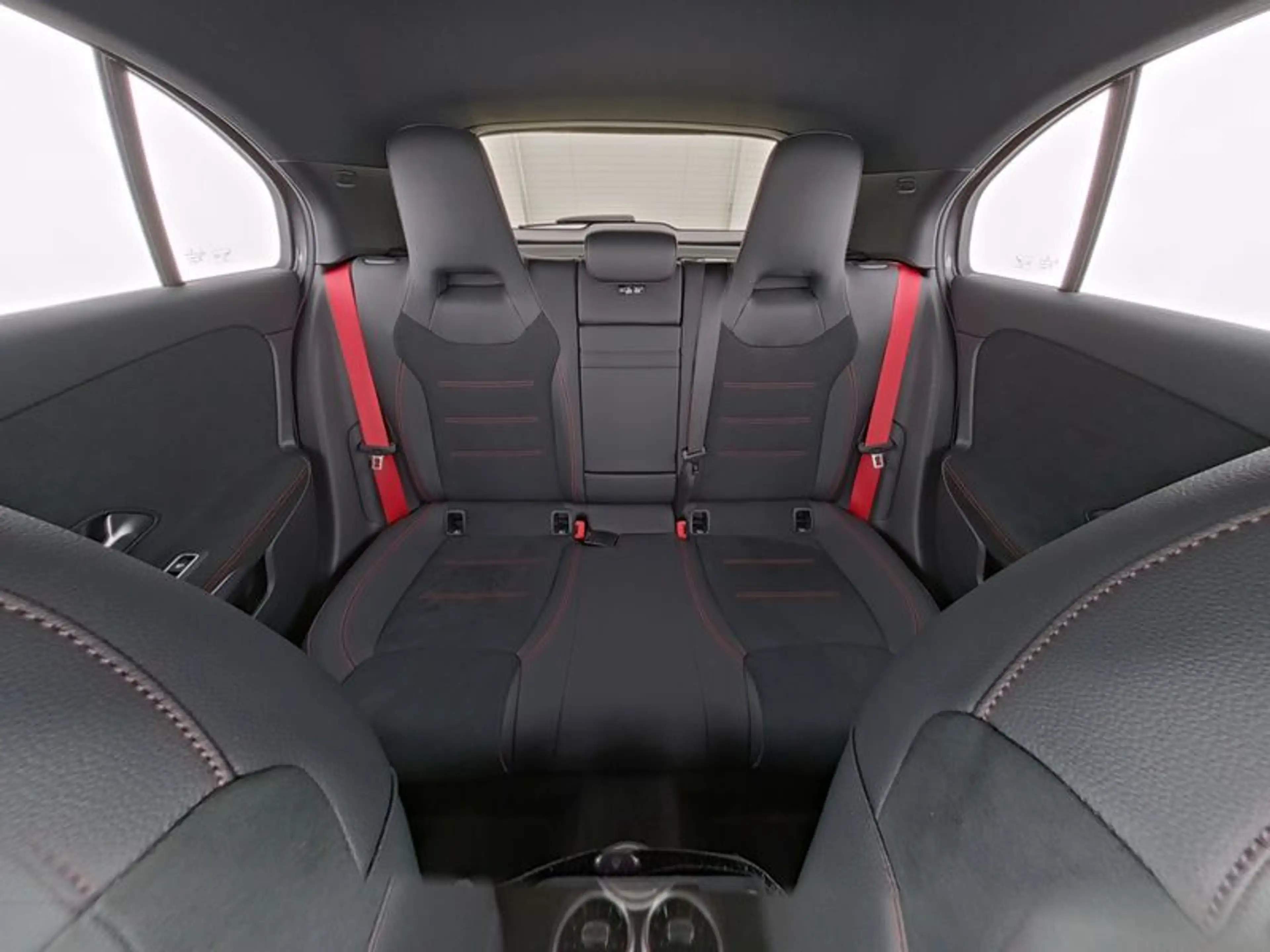 Mercedes-Benz A 35 AMG 4M , AMG NIGHT MULTI KAMERA PANO SPUR — photo 10