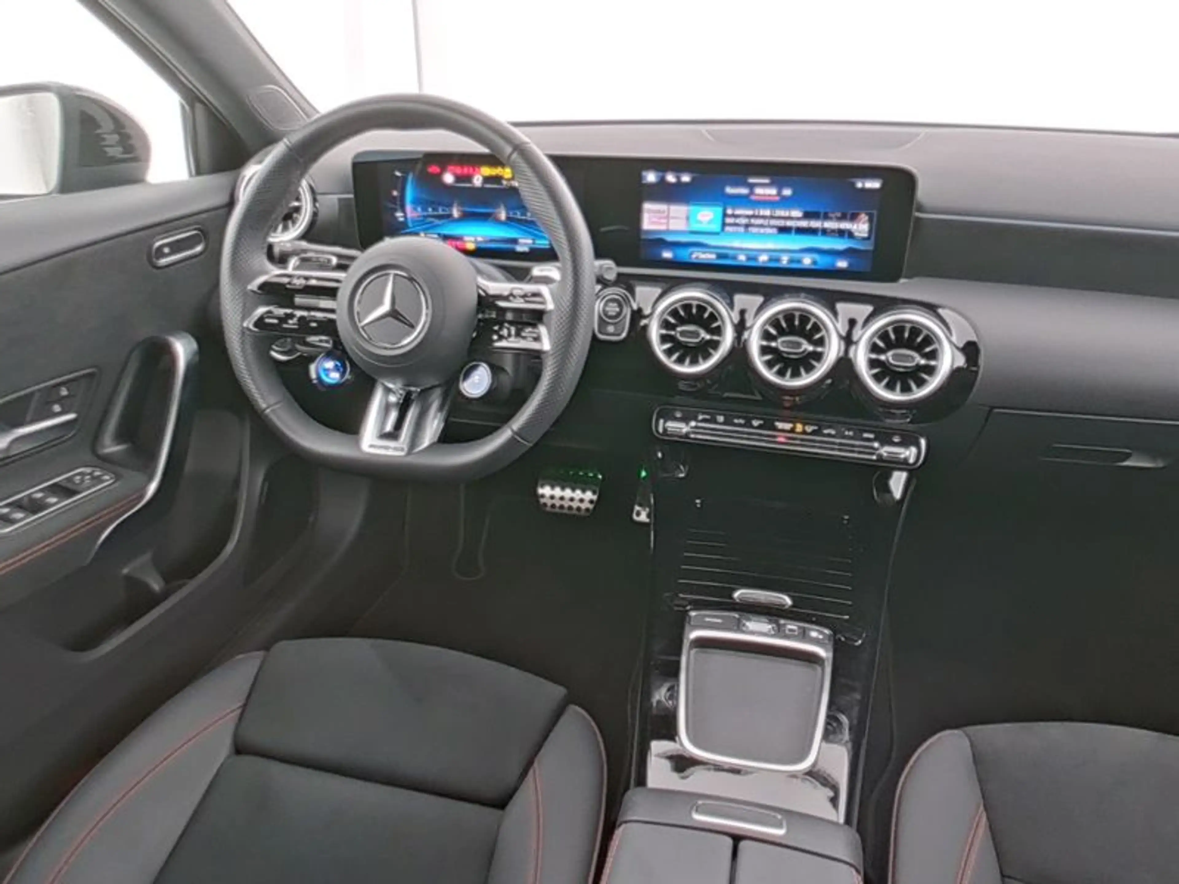 Mercedes-Benz A 35 AMG 4M , AMG NIGHT MULTI KAMERA PANO SPUR — photo 8