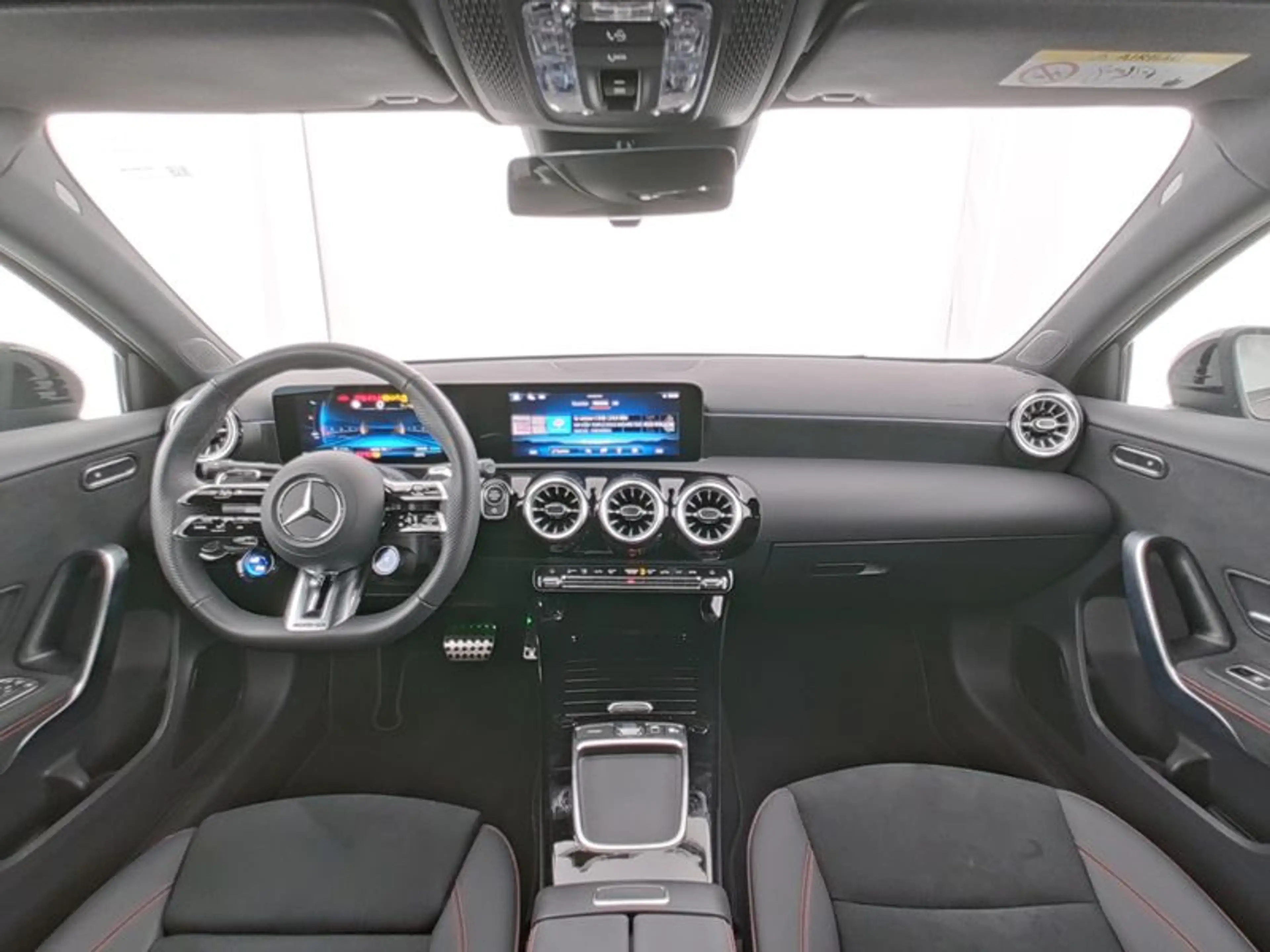 Mercedes-Benz A 35 AMG 4M , AMG NIGHT MULTI KAMERA PANO SPUR — photo 9