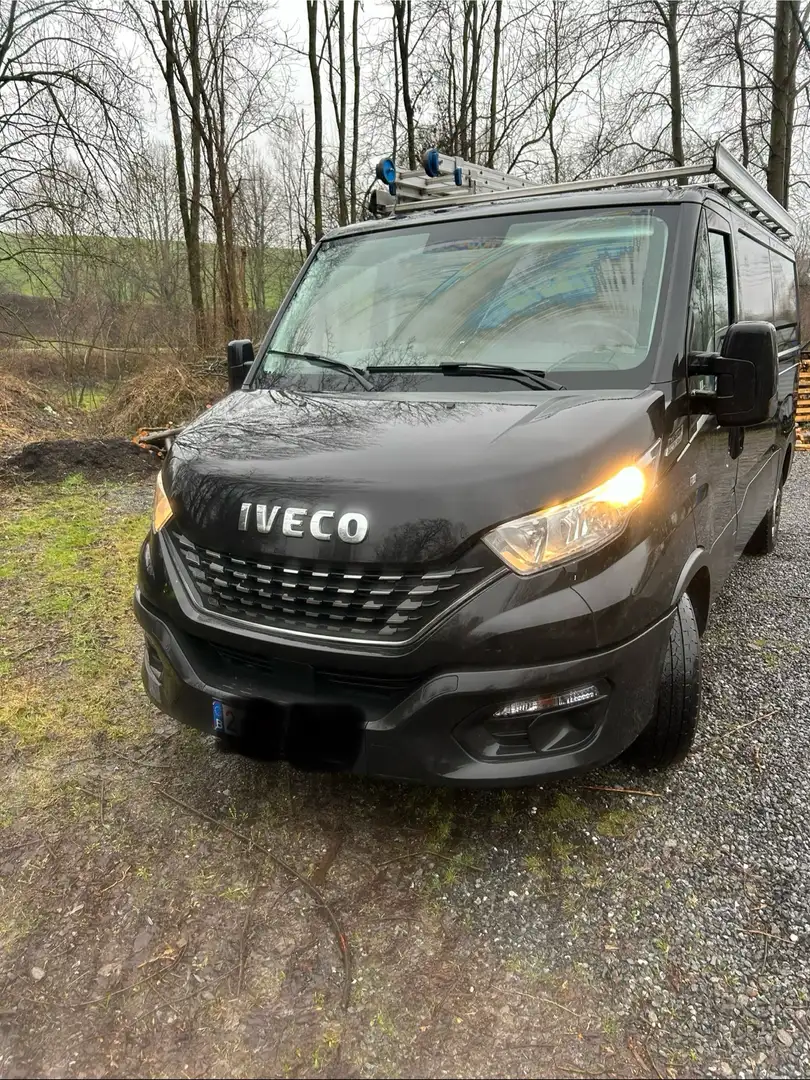 Iveco Daily 3.0 210cv Fekete - 1