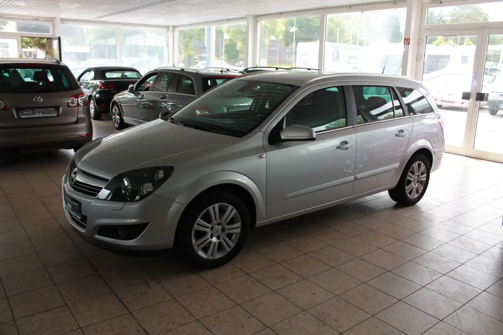 Opel Astra H Caravan Innovation "110 Jahre" Zilver - 1