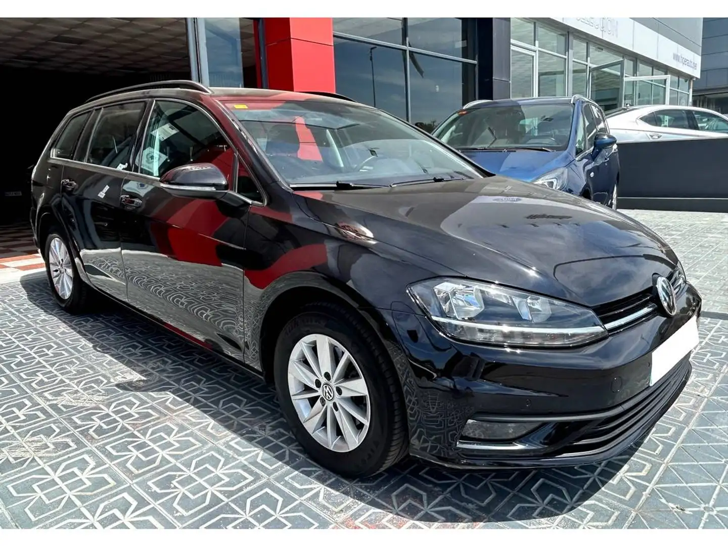 Volkswagen Golf Variant 1.0 TSI Ready2GO 85kW Negro - 1